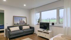 Hofbieber, Neu möblierte Wohnung mit separatem Hauseingang, ruhige Ortsrandlage