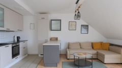 Krämpfervorstadt, möblierte Maisonette-Wohnung mit 2 Schlafzimmern und Balkon in der City