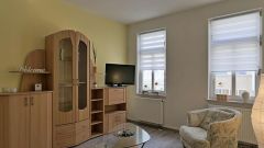 Meiningen, Neu renovierte und neu möblierte 2-Zimmer-Wohnung in der Innenstadt, WLAN