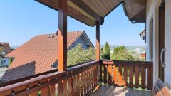 Hünfeld, möbliertes Nebengebäude mit sep. Eingang, Marmorböden, Fußbodenheizung, Balkon, Service