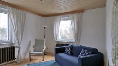 Hellerau/Wilschdorf, neu möblierte Wohnung mit Wohnküche und Arbeitszimmer, Garten und WLAN