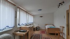 Baunatal, kleines möblierte Apartment in ruhiger Wohnlage für Wochenendheimfahrer