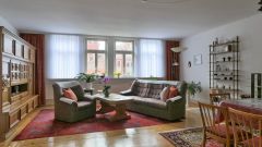 Gotha, große möblierte Wohnung in historischem Stadthaus direkt am Hauptmarkt