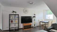 Niederzwehren, neu möblierte preiswerte 2-Zimmer-Wohnung mit Garten-Sitzecke